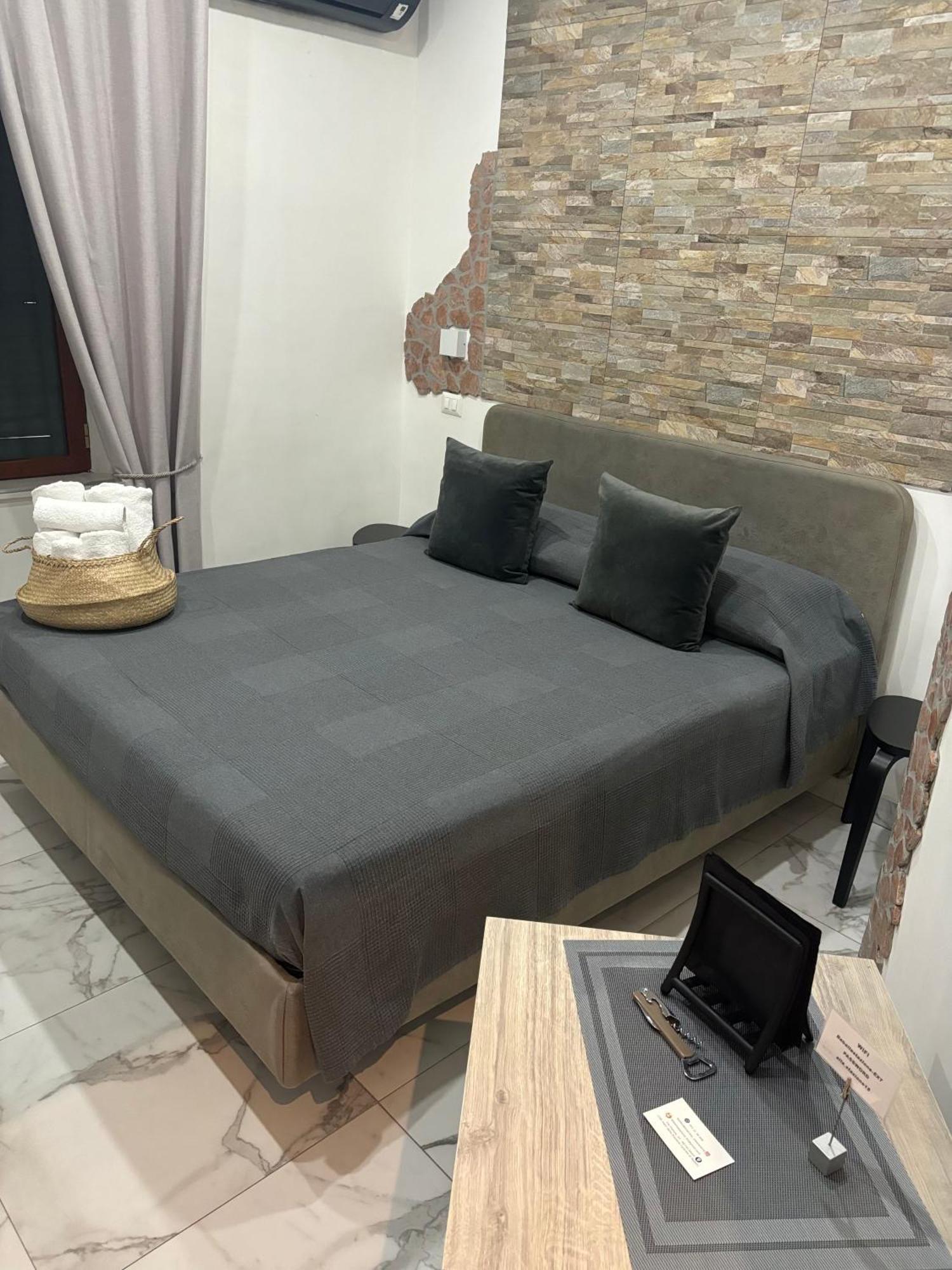 B&B Alla Stazione ナポリ エクステリア 写真